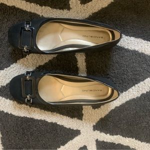 Bandolino womens size 8 flats